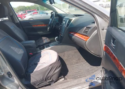 2011 Subaru Outback 2.5I Limited z USA, uszkodzony, nr VIN 4S4BRBKC1B3368332